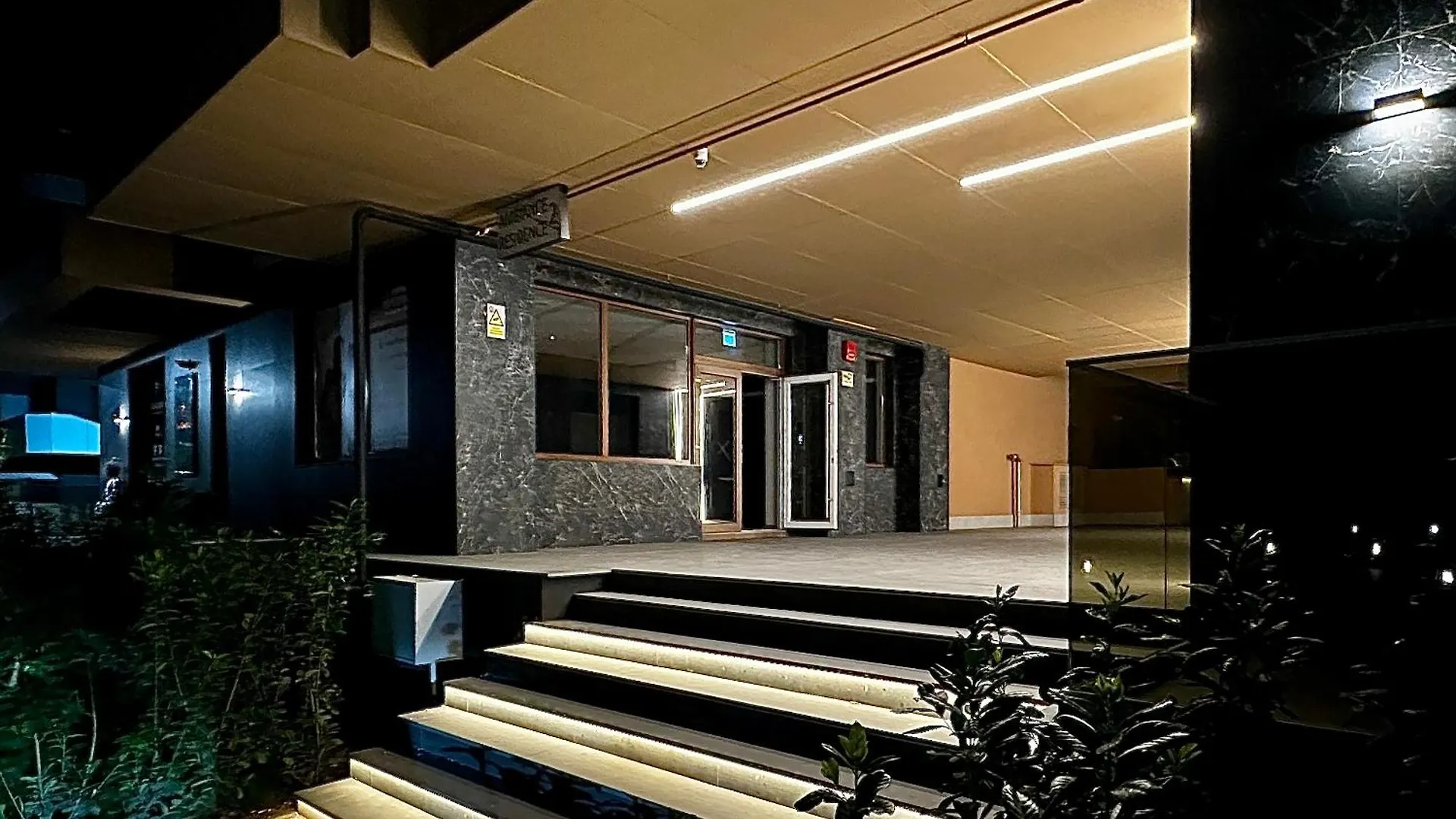 Amb Residence Luxury Pipera Voluntari 0*,  Romania